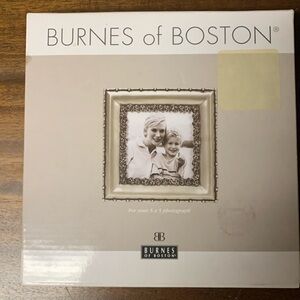 Burnes of Boston 5x5 picture frame